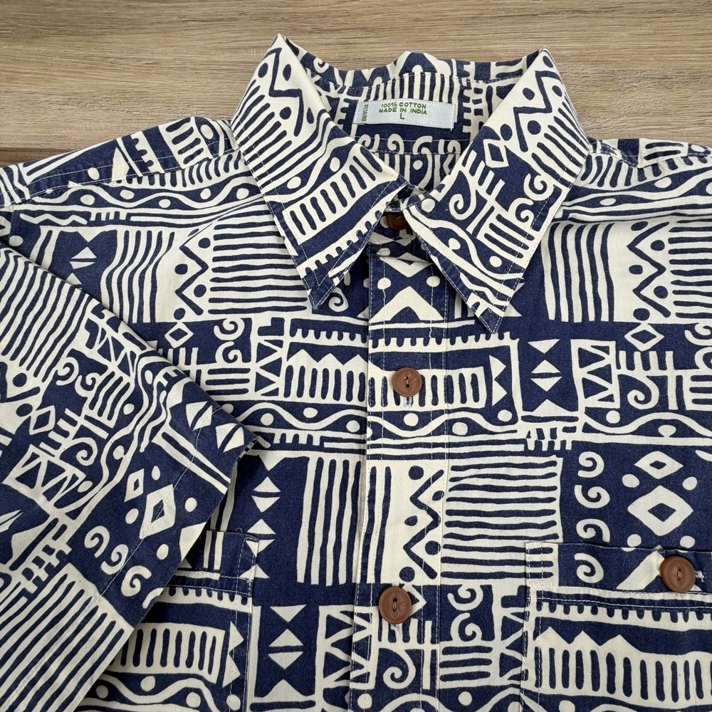 Vintage Orvis tribal pattern button-front short sleeve Hawaiian shirt size LARGE